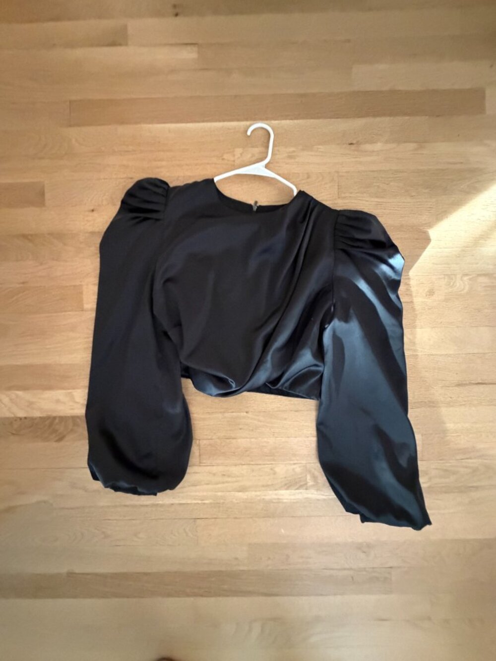 Anthropologie | Mare Mare Satin Puff-Sleeve Top, size L - Picture 4 of 7